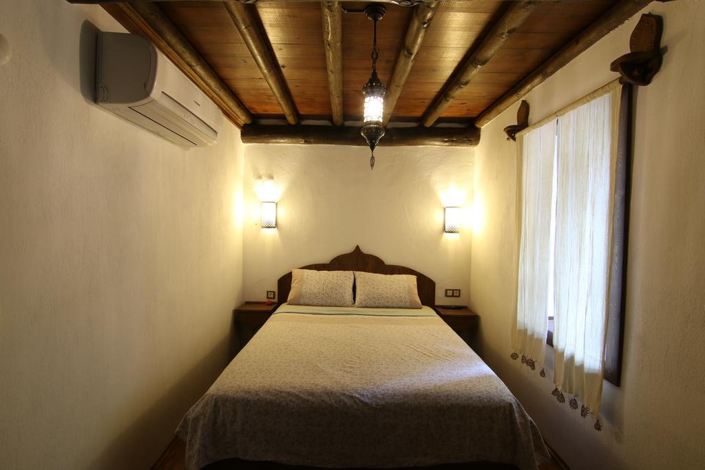 Appartement Yeni Gelin Evi à Birgi Extérieur photo